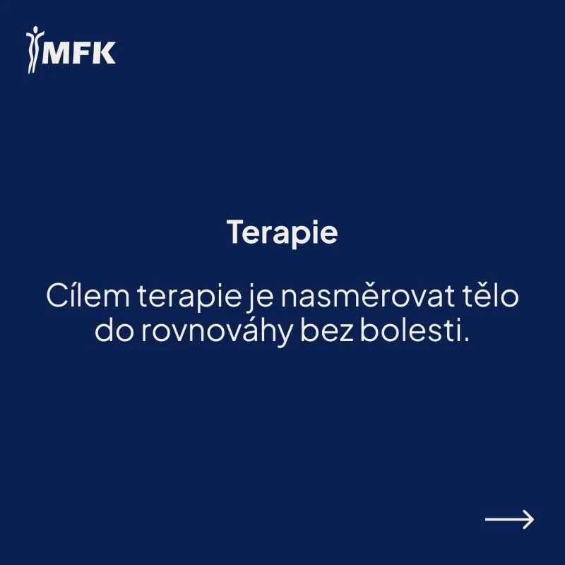Tmavě modrý slide s nadpisem Terapie a textem o rovnováze bez bolesti